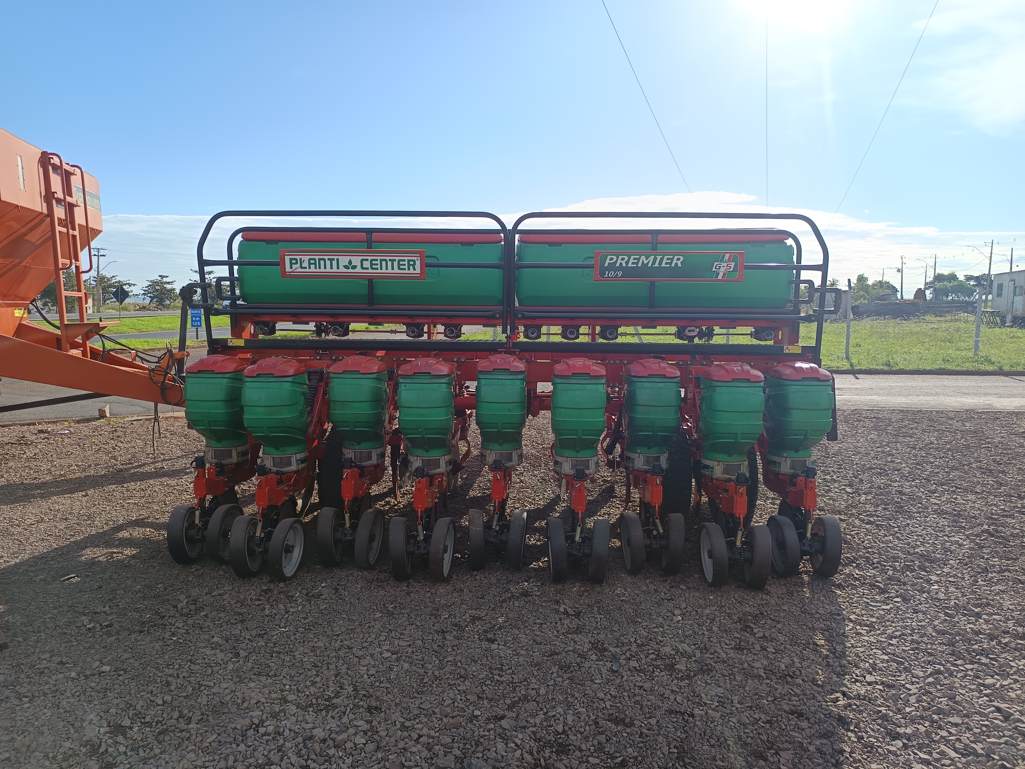 Plantadeira Planti Center Premier 9x45 Titanium